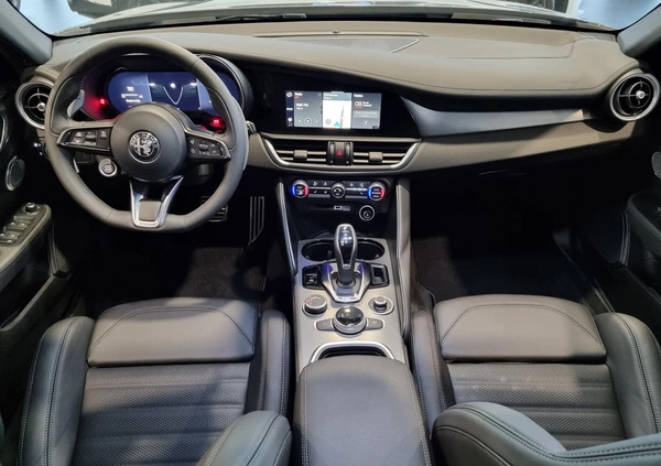 Alfa Romeo Giulia cena 237900 przebieg: 1, rok produkcji 2024 z Kutno małe 254